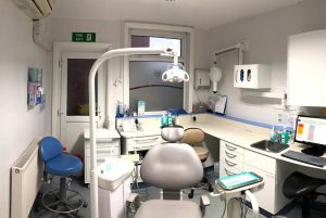 oakley-road-dental-clinic-2-sm private dental practice Southampton, Hampshire